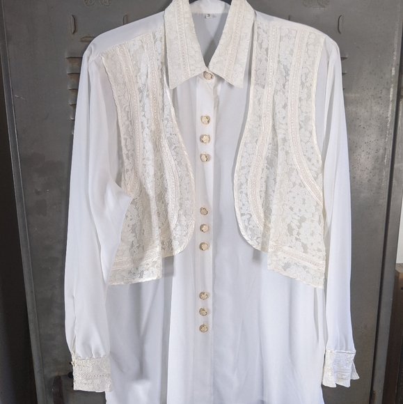 Vintage blouse with attached lace vest - Picture 2 of 2